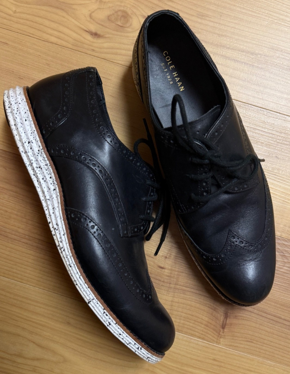 Cole Haan LunarGrand Black Wingtip Oxford shoes Women's Sz 10.5B
